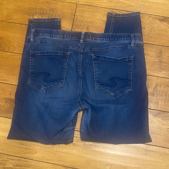 Silver pull on Jeans - Picture 6 of 6